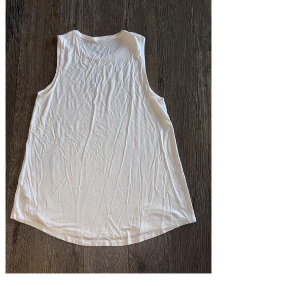 A new day medium white tank top - Picture 1 of 5